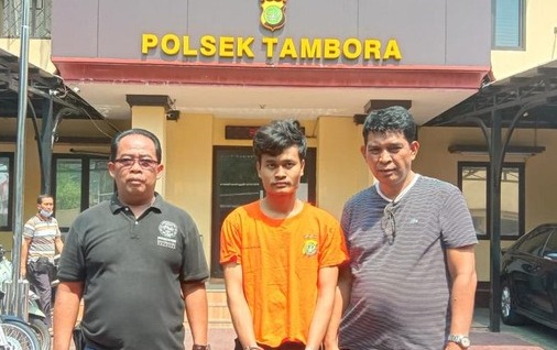Mahasiswa Jakbar Beli Paket Ganja Dikamuflase Onderdil Vespa Foto : Ist
