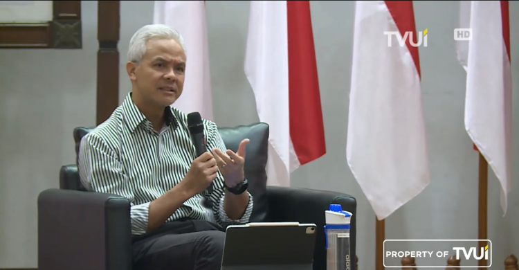 Mahasiswa UI Nanya Petugas Partai Apa Bukan, Ganjar Bilang Begini Foto : Ist