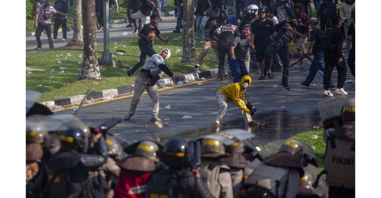 NU dan Muhammadiyah Sudah Bersuara Suasana demo di Pulau Remang. Foto : Ist