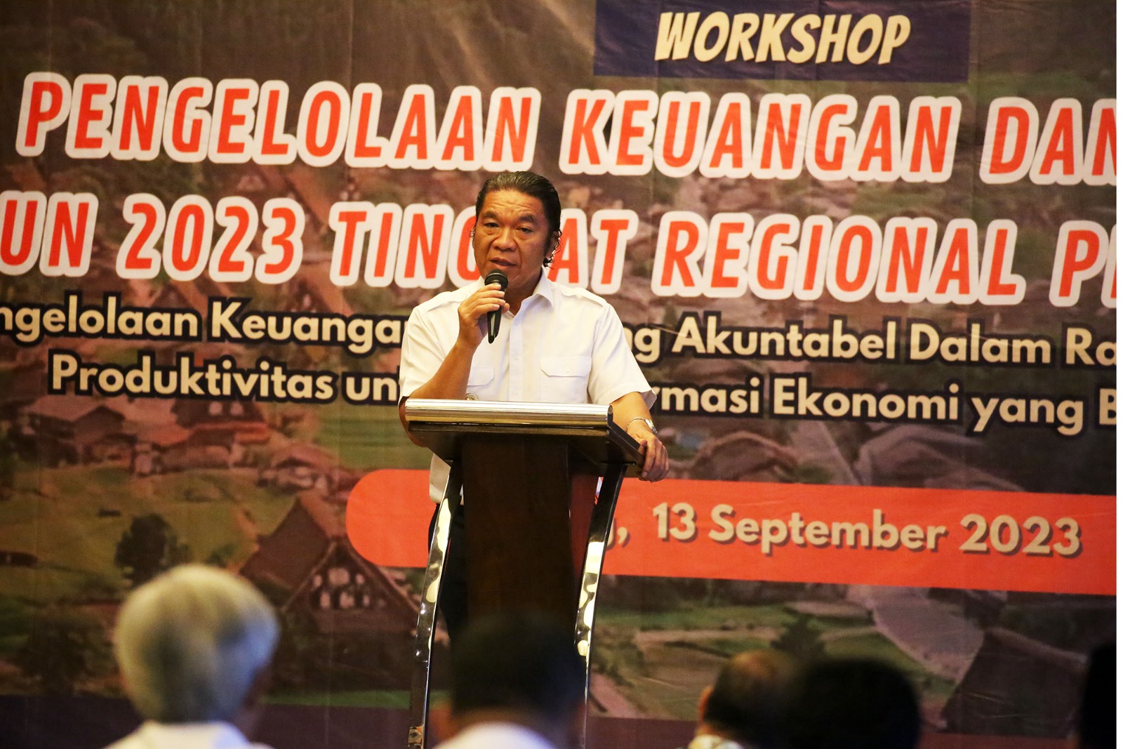 Pj Gubernur Al Muktabar Mengukuhkan Forum Kolaborasi Pengawasan Desa Provinsi Banten Foto : Humas Pemprov
