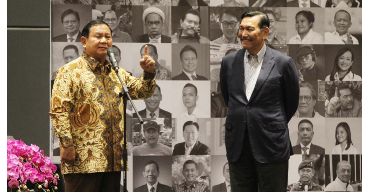 Prabowo Nyanyi “Aku Masih Seperti Yang Dulu” Foto : Setpres