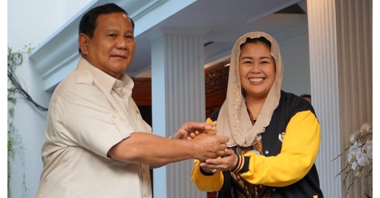 Prabowo Tebar Godaan Ke Yenny Foto : Ist