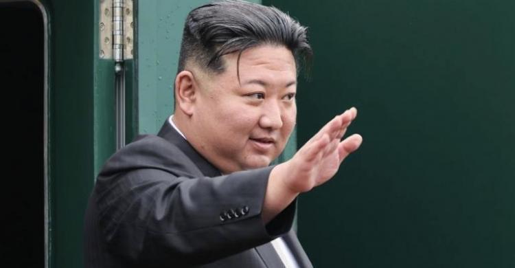 Pulang Dari Rusia, Kim Jong Un Dapat Kado Rompi Anti Peluru Dan 1 Set Drone Foto : Ist