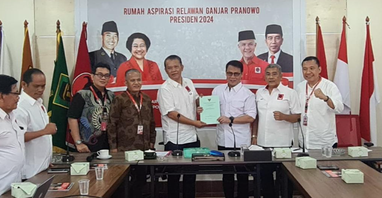 Relawan Projo Resmi Gabung Tim Pemenangan Relawan Ganjar, Diterima Basarah Foto : Ist