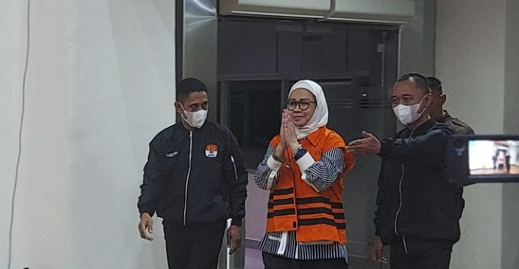 Rugikan Negara Rp 2,1 Triliun, Eks Dirut Pertamina Karen Agustiawan Ditahan KPK Foto : Ist