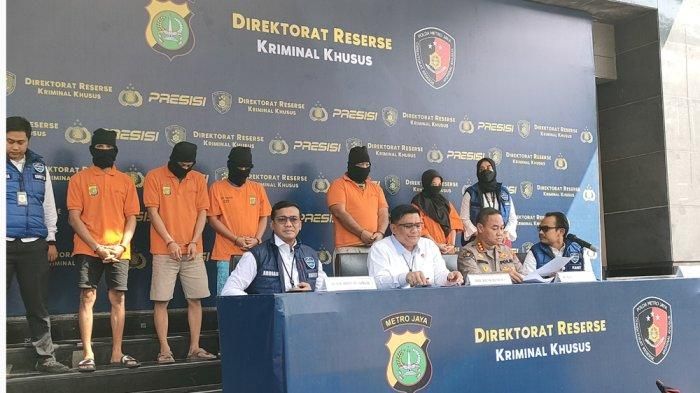 Rumah Produksi Film Porno Di Jaksel Dibongkar, Polisi Tangkap Sang Sutradara Foto : Ist