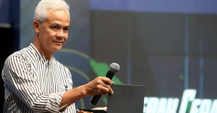 Simulasi 3 Nama SMRC: Ganjar Tetap Unggul, Meskipun Anies-Cak Imin Sudah Deklarasi Foto : Ist