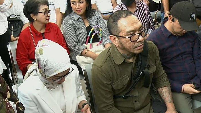 Siuuu!’ Ayah David Ozora Sambut Mario Dandy Usai Divonis 12 Tahun Penjara Foto : Ist