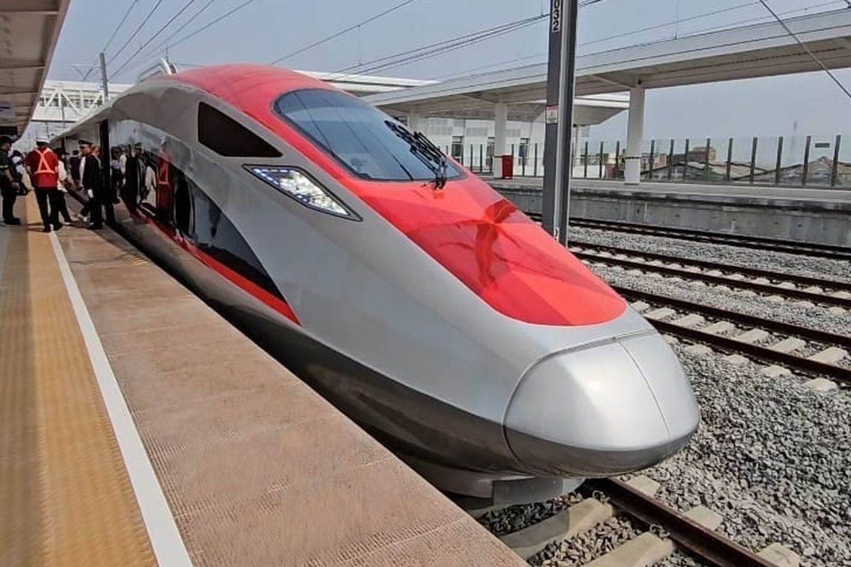 Whoosh Resmi Jadi Nama Baru Kereta Cepat Jakarta-Bandung Foto : Ist