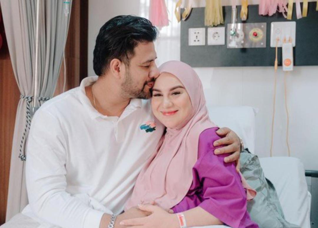 Ammar Zoni Bantah Kabar Dirinya Digugat Cerai, Semakin Cinta Irish Bella Foto : Ist