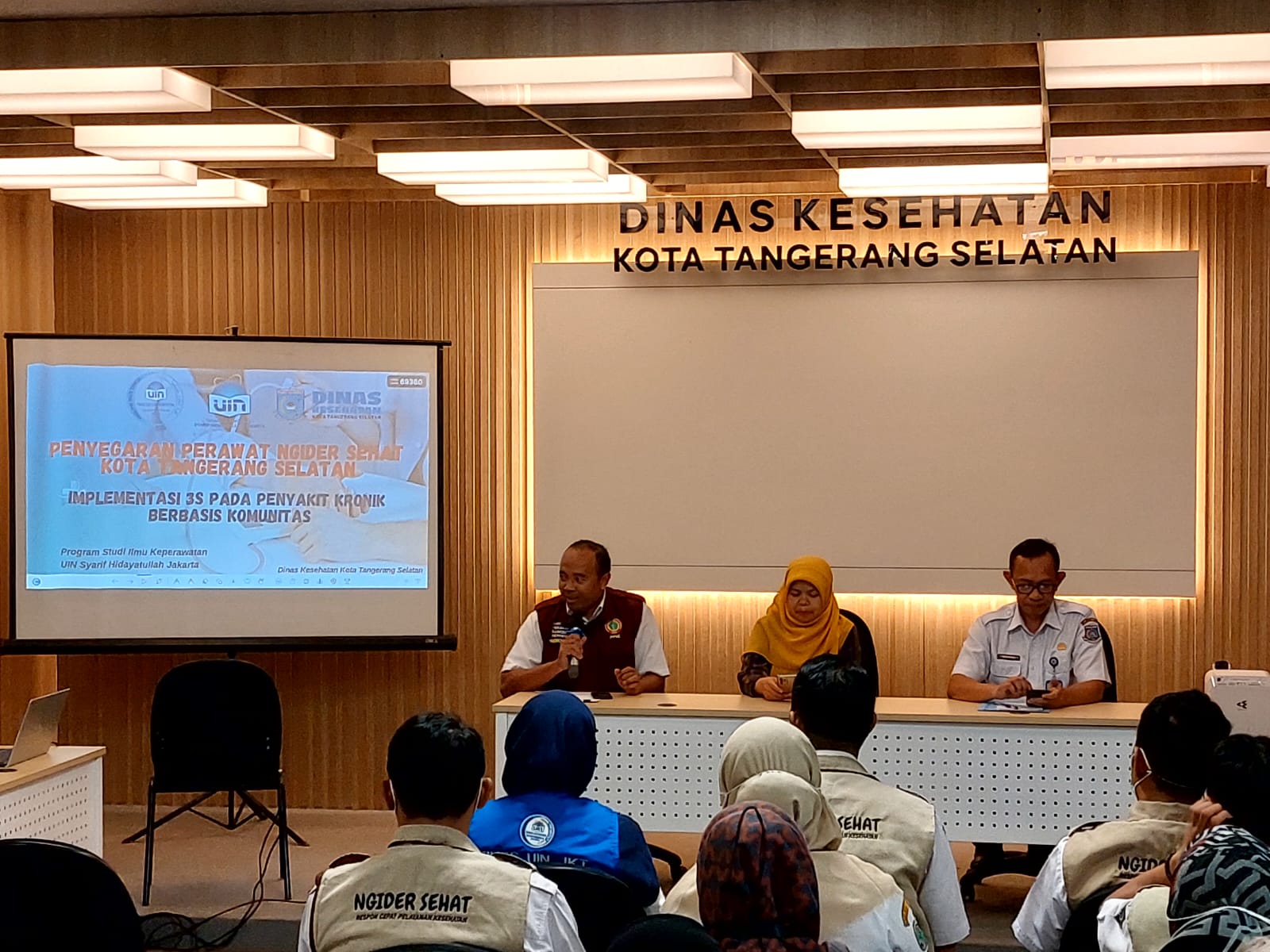 Bangun Kolaborasi, Fikes UIN Jakarta Berupaya Tingkatkan Kompetensi Perawat Ngider Sehat di Tangsel Foto : Ist