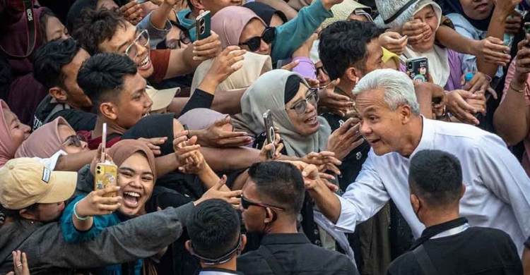 Ganjar Ingin Genjot Industri Produksi Buat Majukan Produk Dalam Negeri Foto : Ist