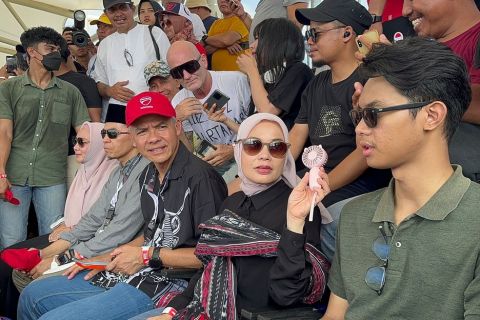 Ganjar Pranowo Diteriaki 'Presiden' saat Nonton MotoGP Mandalika 2023 Foto ::Ist