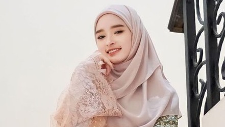 Inara Rusli Sedih Tak Bisa Cari Nafkah di TikTok Shop Foto : Ist