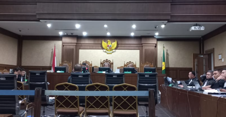 Jaksa Ungkap Oknum BPK Penerima Duit Korupsi BTS Rp 40 Miliar Berinisial AQ Suasana sidang kasus BTS. Foto : Ist