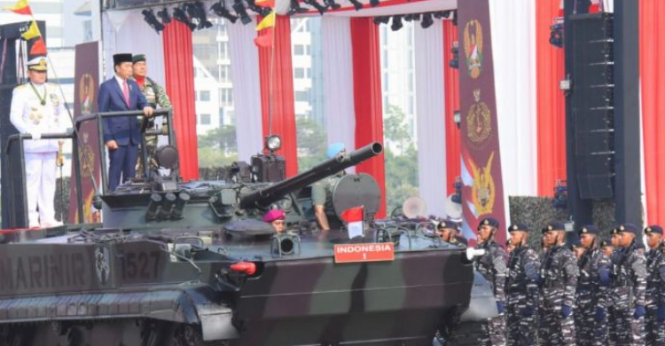 Jokowi: Modernisasi Alutsista Sangat Perlu, Tapi APBN Kita Sangat Terbatas Foto : Setpres
