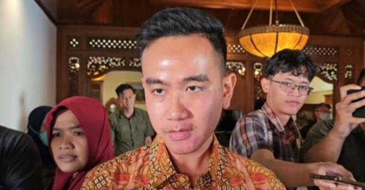 Masuk Bursa Cawapres Prabowo, Gibran Patuh Ke Megawati Foto : Ist