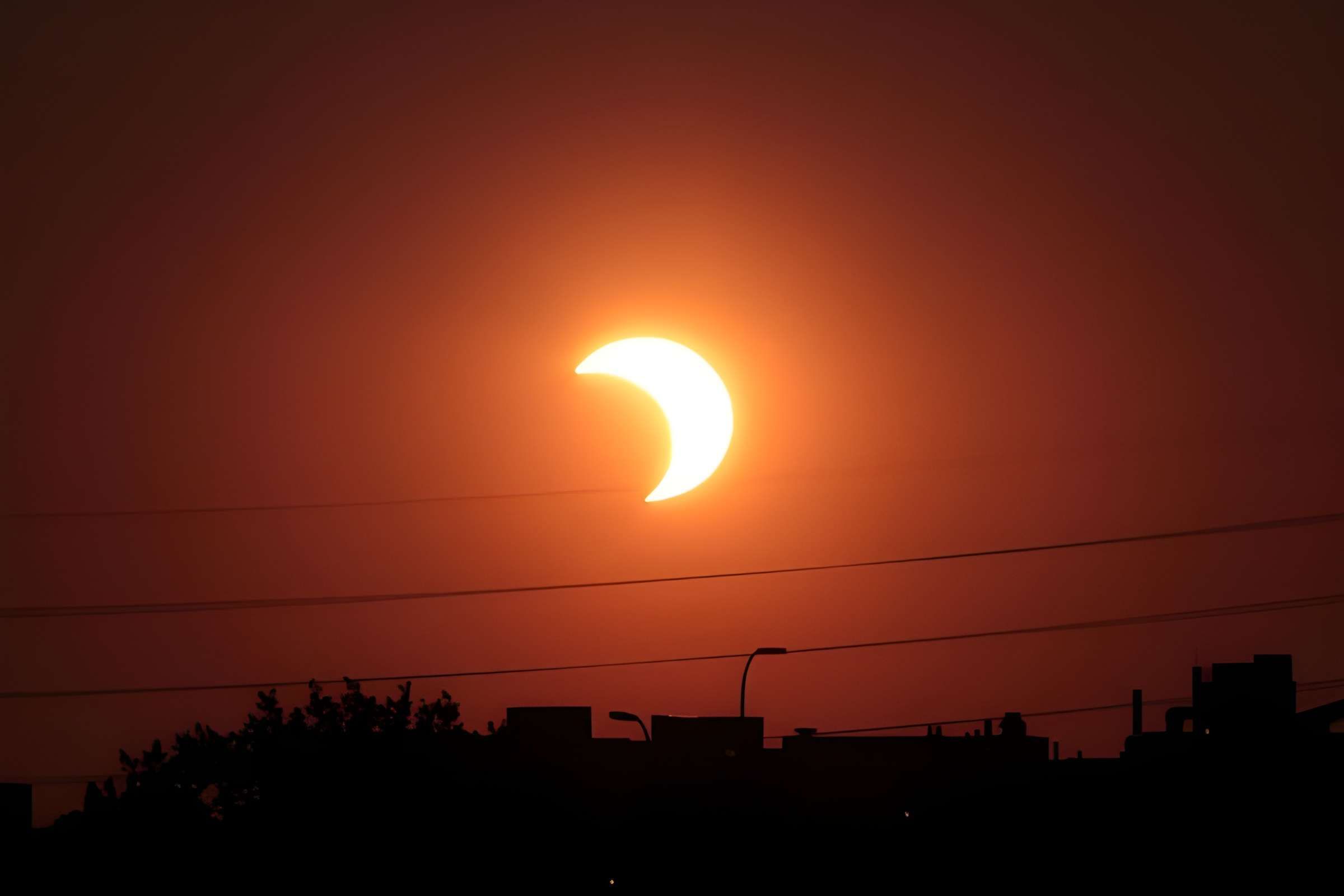 Minggu Besok Gerhana Bulan Sebagian, Kemenag Imbau Umat Muslim Shalat Khusuf Ilustrasi