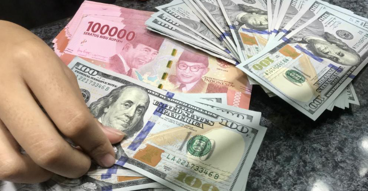 Rupiah Masih Loyo Di Level Rp 15 Ribuan Foto : Ist