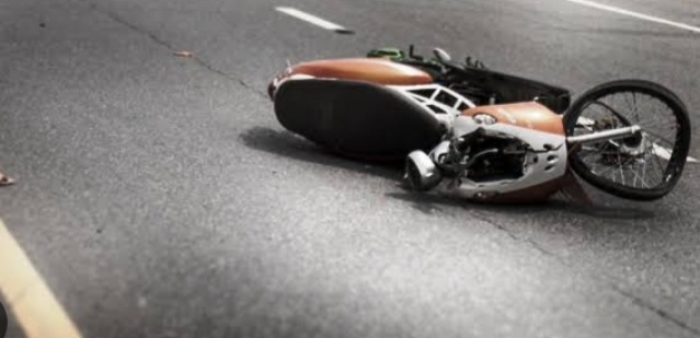 Tabrak Pohon, Pengendara Motor Tewas di Ciputat Foto : Ist