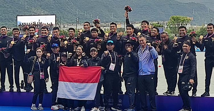 Tim Dragon Boat Putra Indonesia Sumbang Emas Foto : Ist