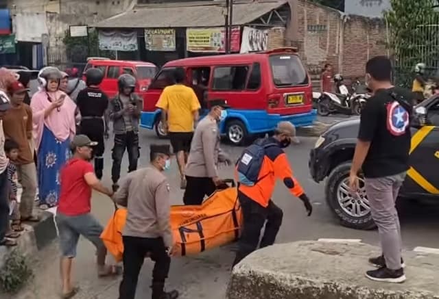 Warga Rangkasbitung Ditemukan Meninggal Tergeletak di Pinggir Rel, Diduga Tersambar Kereta Barang Foto : Ist