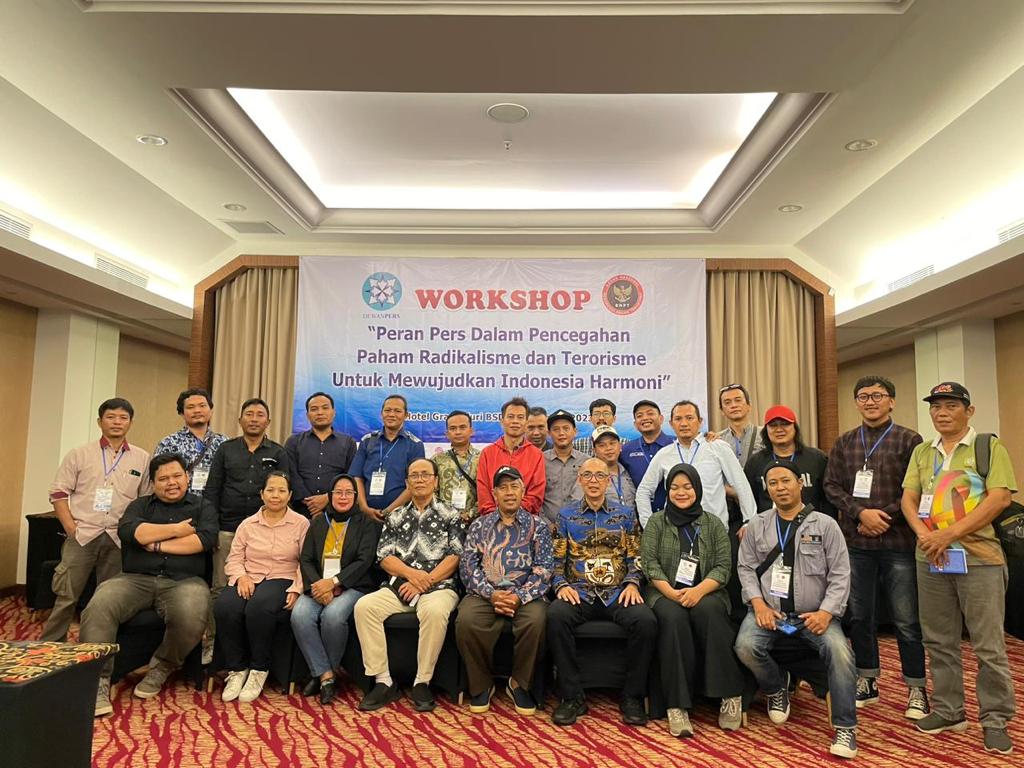 Wartawan Tangsel Diminta Berperan Aktif Tangkal Terorisme Dewan Pers menggelar workshop, dengan tema peran pers dalam menangkal aksi terorisme kegiatan itu digelar di BSD, Serpong, Sabtu (28/10).(dra)