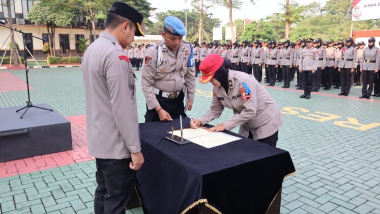 Sebanyk 154 siswa Polwan melakukan latiha kerja di wilayah hukum Polres Tangsel.(Dra)