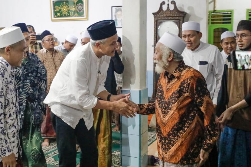 Abuya Muhtadi Nyatakan Dukung Ganjar-Mahfud Di Pilpres 2024 Foto : Ist