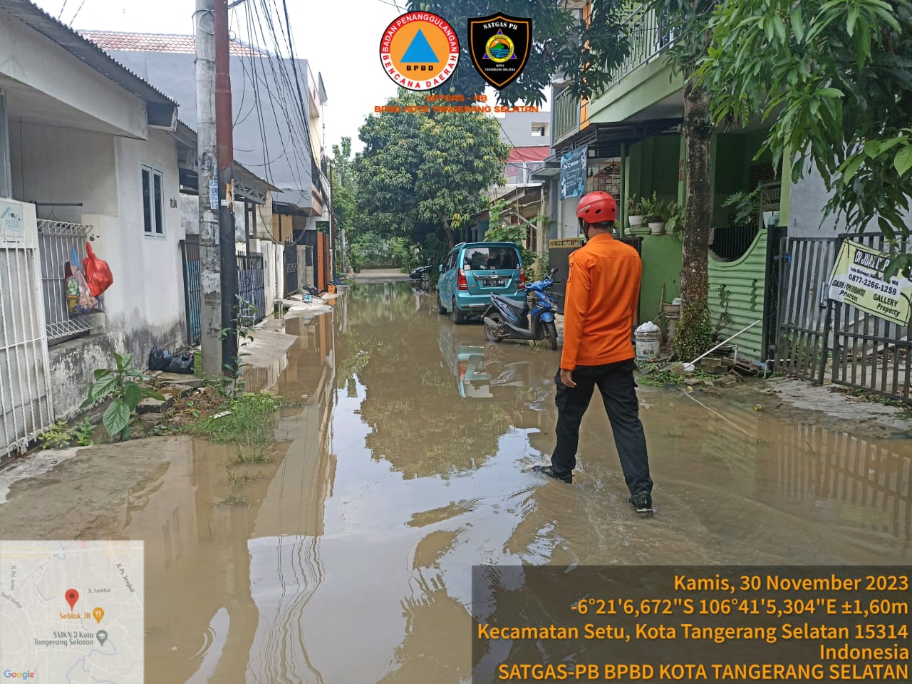 Air Sungai Meluap Tumpah Ke Permukiman, Puluhan Warga Serpong Terdampak Banjir Foto : Ist