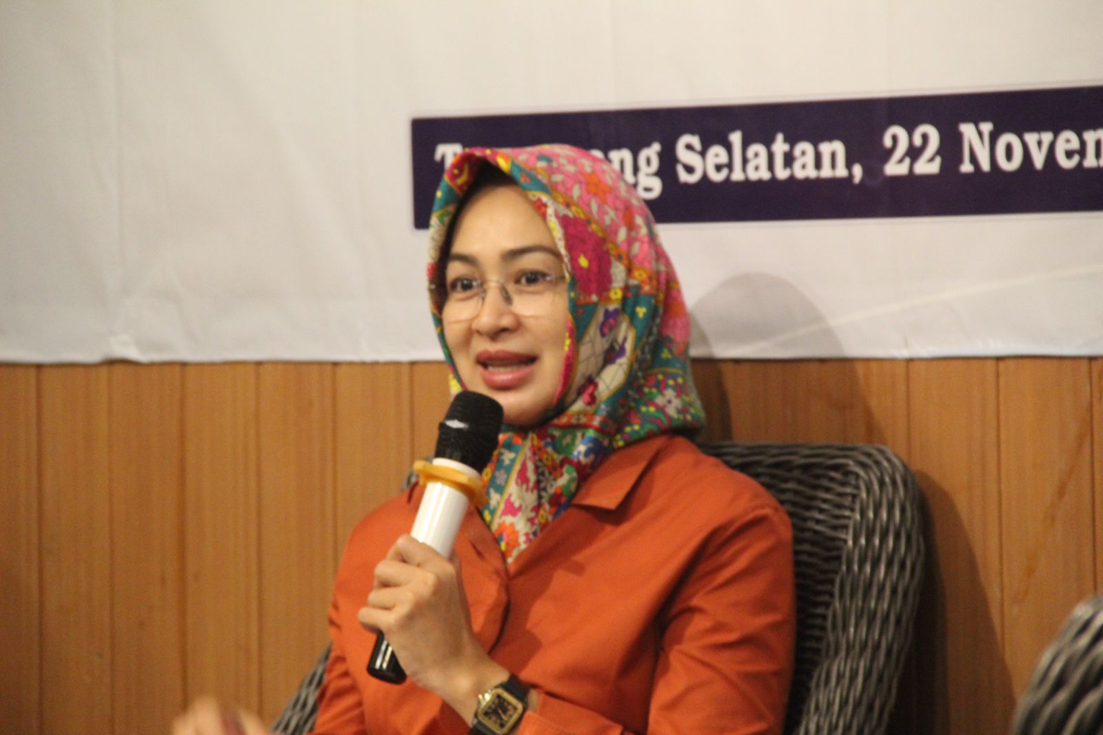 Airin Beberkan Peran Aktif Guru Membangun SDM Berkualitas Foto : Ist