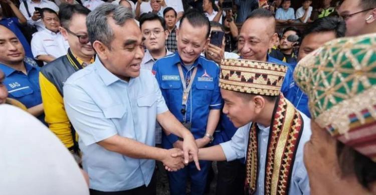 Gibran: Sekarang Banyak Statement Negatif, Senyumin Aja Foto : Ist