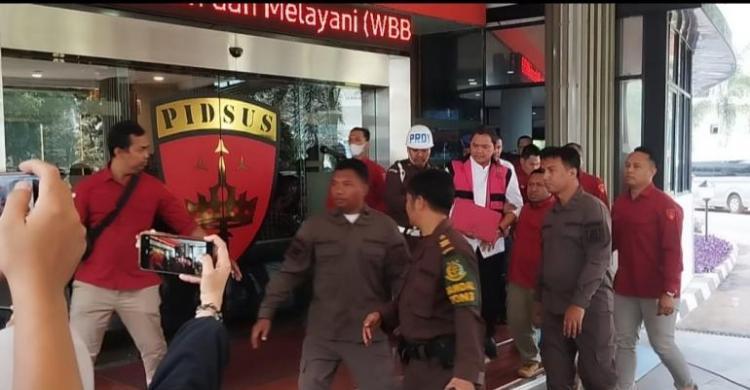 Jadi Tersangka Kasus Korupsi BTS Foto : Ist