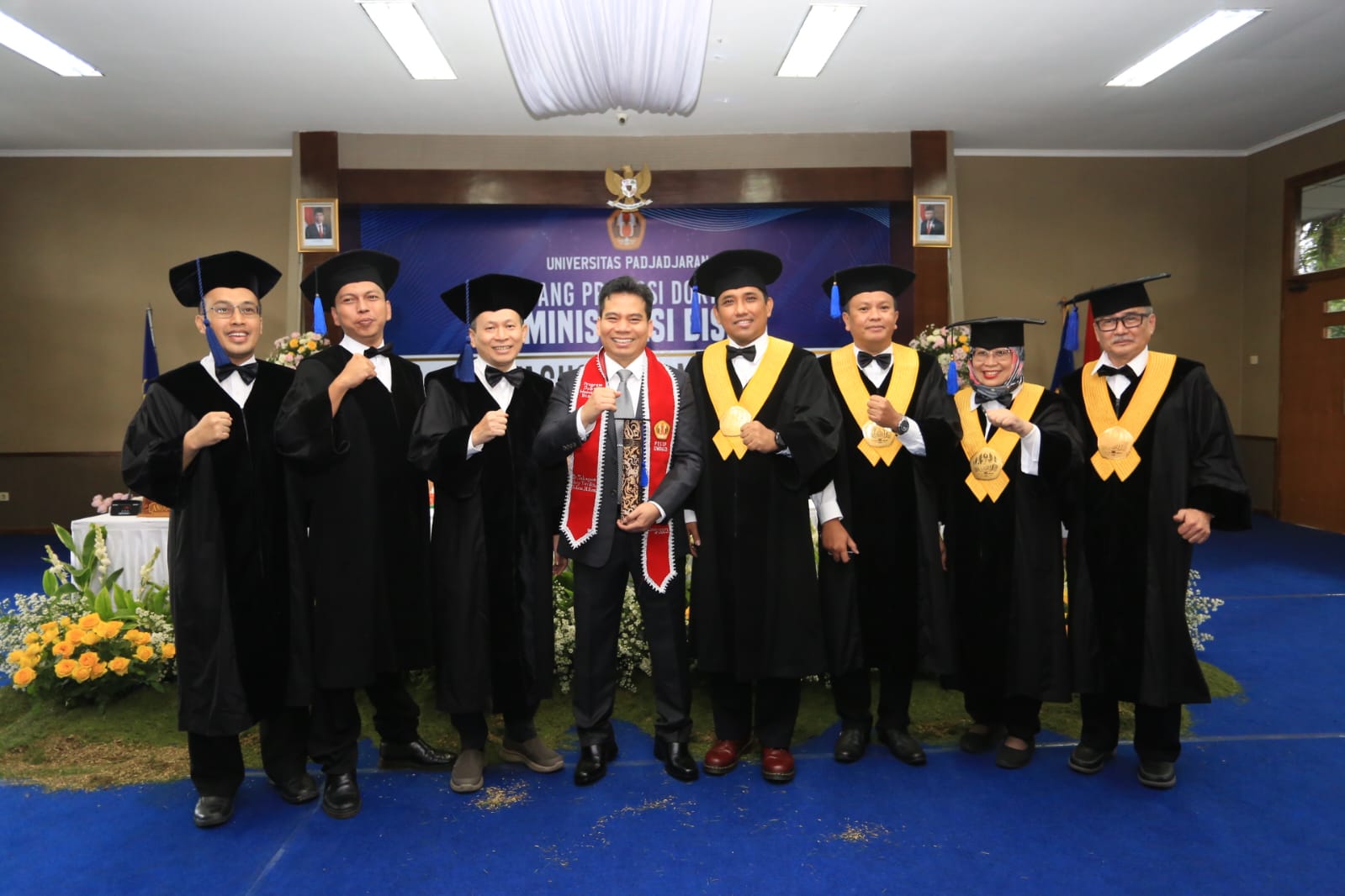 Kadiskominfo Tangsel Sukses Raih Gelar Doktor dengan Predikat Cumlaude di UNPAD, Airin-Benyamin Ucapkan Selamat Foto : Ist