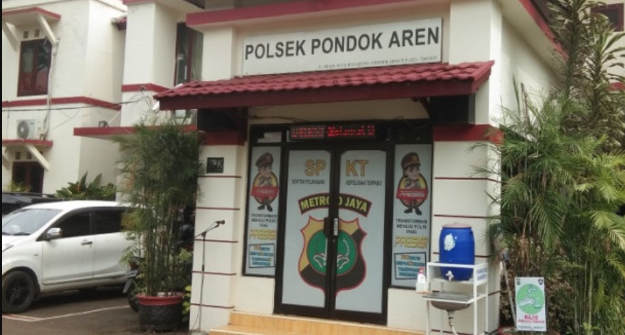 Polsek Pondok Aren menetapkan satu orang tersangka baru salam kasus penipuan rekrutmen tenaga honor di lingkup Pemkot Tangsel.(dra)