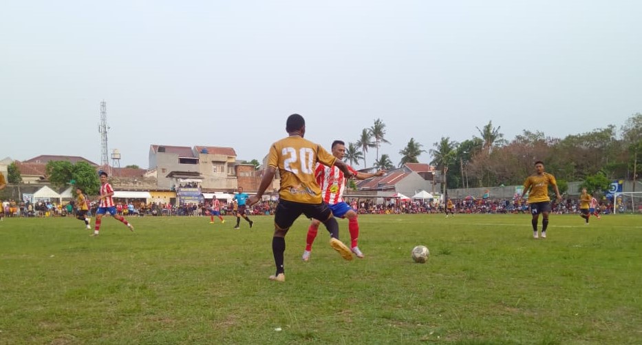 Kejutan! RBC Kembangan Robohkan Aseng FC Aseng FC kesulitan membobol gawang RBC Kembangan.(Foto: Red/tangselpos.id).