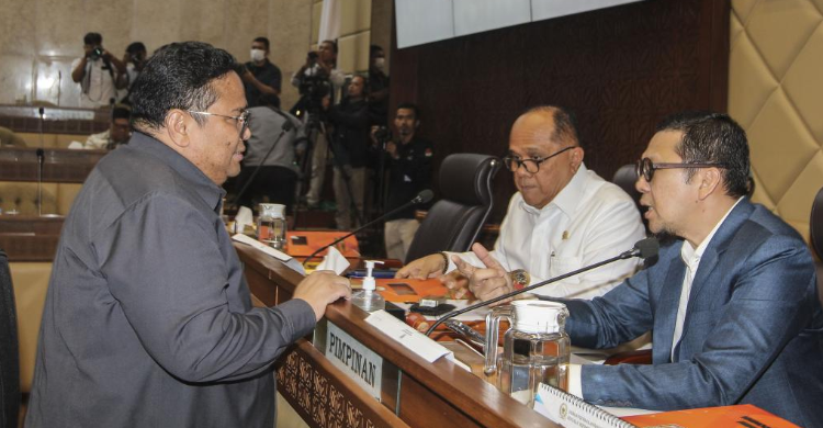 Komisi II DPR Setujui Revisi PKPU Usia Capres-Cawapres di Bawah 40 Tahun Foto : Ist