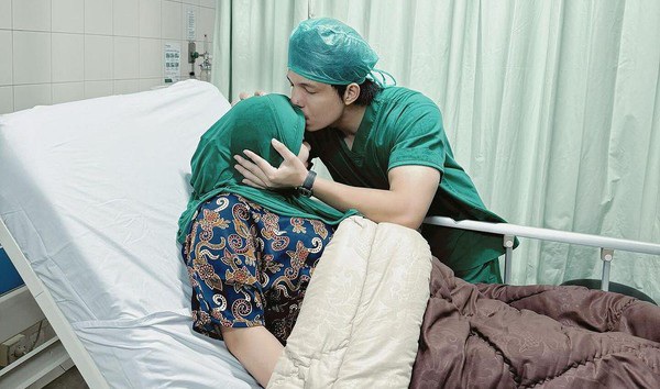 Kondisi Aurel Hermansyah Usai Melahirkan, Atta bersyukur Foto : Ist