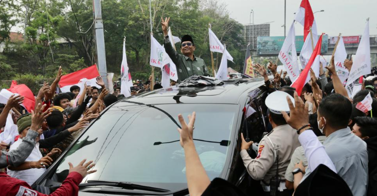 Madura Solid, Pulang Kampung, Mahfud Disambut Meriah Di Suramadu Foto : Ist