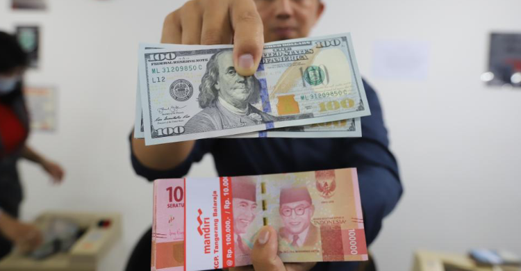 Masih Loyo, Rupiah Pagi Ini Dibuka Rp 15.556 Foto : Ist