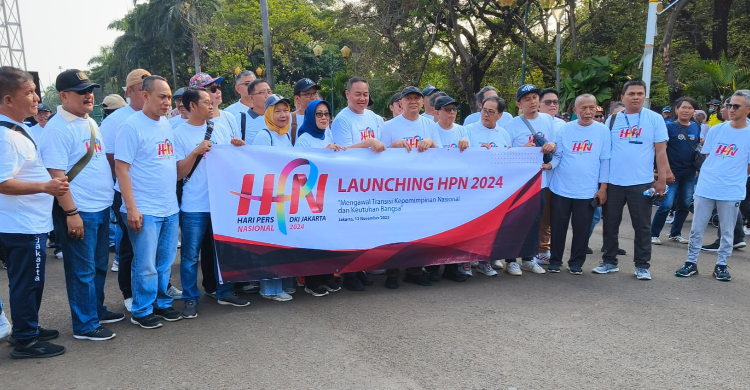 Menteri Koperasi Dan UKM Teten Masduki Ikut Jalan Santai Launching HPN 2024 Foto : Ist