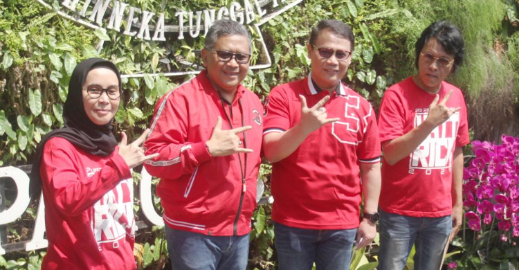 Musim Saling Lapor Telah Tiba, Pilpres Mulai Memanas Sekjen PDIP Hasto Kristiyanto dan Andian Napitupulu dilaporkan Lingkar Pemuda Indonesia terkait pencemaran nana baik.