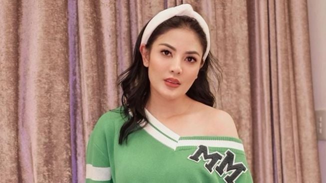 Nindy Ayunda, Tertawakan Isu Nikah Siri Foto : Ist