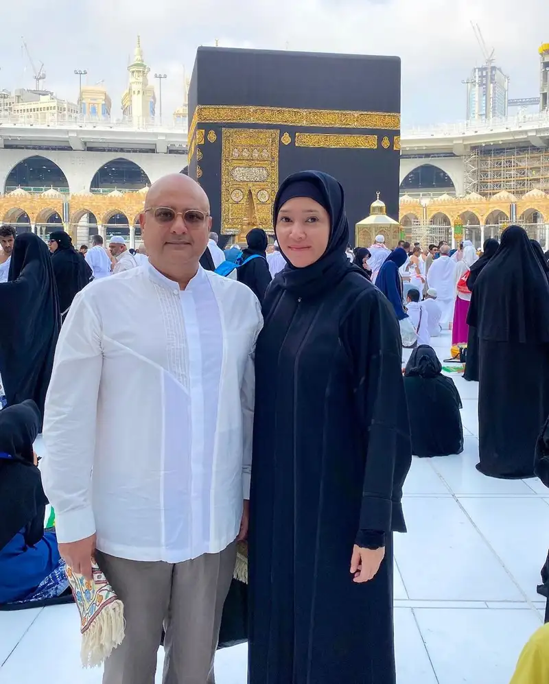 Rayakan 5 Tahun Pernikahan, Maia Estianty dan Irwan Mussry Pergi ke Tanah Suci Foto : Ist