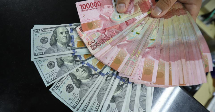 Rupiah Makin Loyo, Tembus Rp 15.927 Foto : Ist
