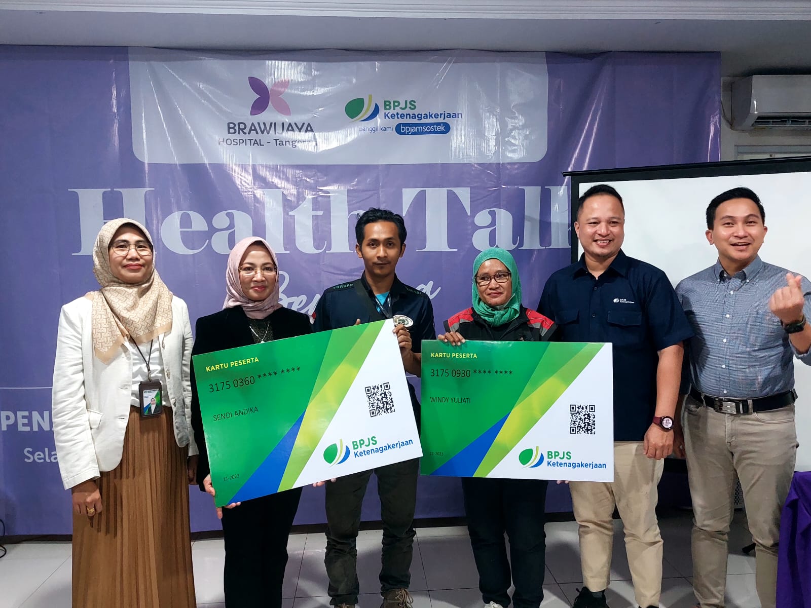 Tunjukkan Bukti Kepedulian, Brawijaya Hospital Beri Edukasi dan Cover BPJS Ketenagakerjaan untuk Ratusan Ojol Brawijaya Hospital Tangerang saat memberi jaminan BPJS Ketenagakerjaan bagi pengemudi ojol. (tangselpos.id/rmn)