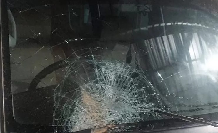 Viral! Mobil di Tol Kunciran Arah BSD Dilempar Batu, Pelaku Diduga Bocah Foto : Ist
