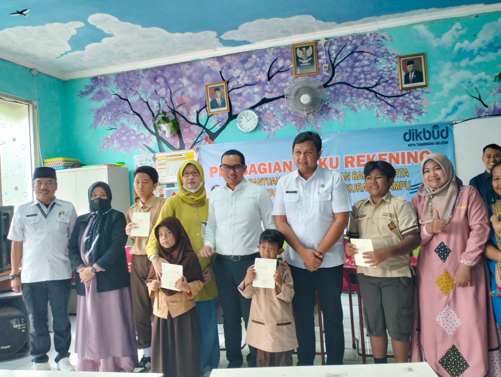 1000 Siswa Diberikan Bantuan Keuangan oleh Dinas Pendidikan Tangsel Foto : Ist