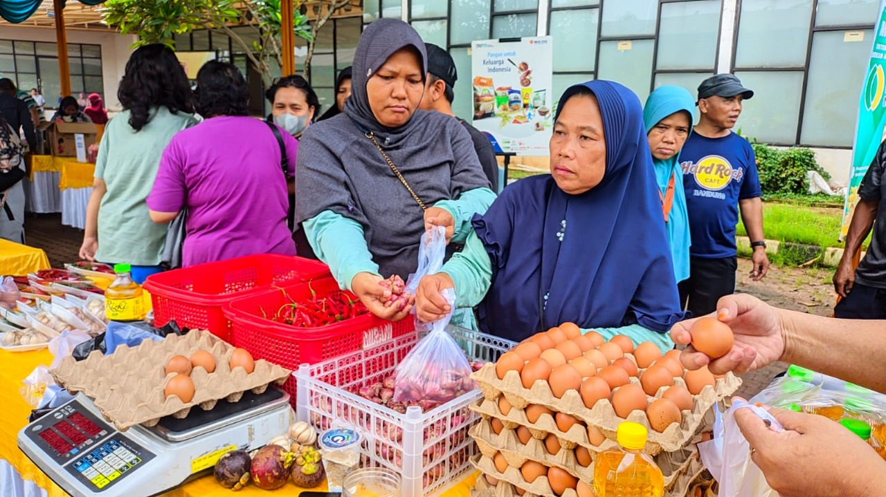 DKP3 Tangsel atau Dinas Ketahanan Pangan, Pertanian dan Perikanan kembali menggelar Gerakan Pangan Murah, Minggu (10/12).(Dra)