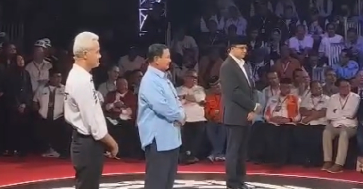 Emosi Debat Capres! Ganjar Jadi Tak Enak Lihat Anies Vs Prabowo Buka Buku Lama Foto : Ist